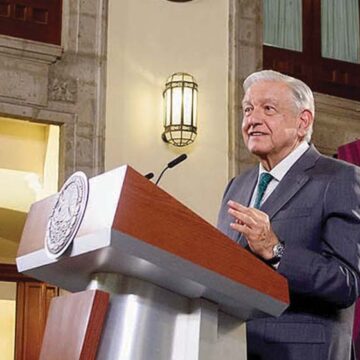 Pese a los apagones que se registran en México, AMLO suministrará energía eléctrica a Belice