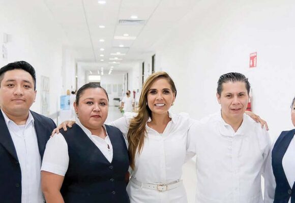 Mara Lezama reconoce a enfermeras en su día
