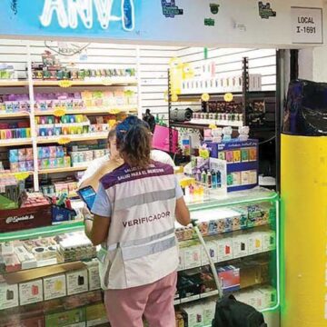 Clausuran comercio en operativo de vapeadores