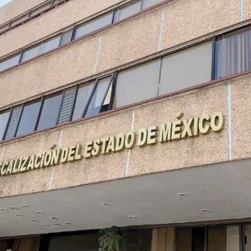 Presentan denuncias penales en contra de funcionarios de administraciones priístas