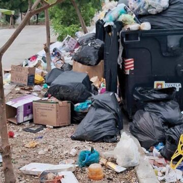 Denuncian colapso de contenedores de basura en la capital de Chiapas