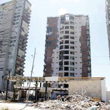 Abandonan reconstrucción de edificios en Acapulco