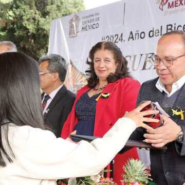 Asiste Manuel Vilchis a clausura de fin de cursos en Zinacantepec