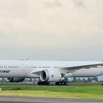 Realiza Boeing 777x vuelos de certificación en el Aeropuerto de Toluca