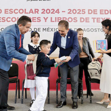 Continúa la entrega de útiles escolares a estudiantes mexiquenses