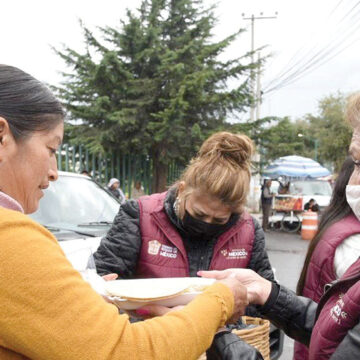 Apoya SEMOV a familiares de mexiquenses hospitalizados