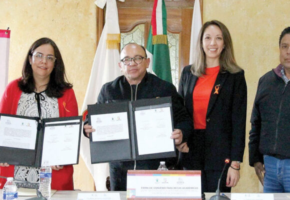 Firman convenio de colaboración para otorgar becas académicas en Zinacantepec