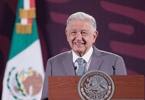 No existe fundamento legal para detener la Reforma Judicial: AMLO