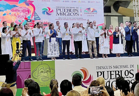 Estados ofertan su riqueza cultural en el Tianguis Nacional de Pueblos Mágicos