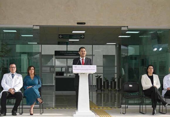 Martí Batres inaugura Unidad de Medicina Familiar en Venustiano Carranza