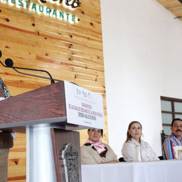 Inauguran Delfina Gómez y Marco Aurelio Carbajal Casa de Descanso para el SMSEM-Valle de Bravo