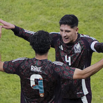 México supera a Estados Unidos 2-0