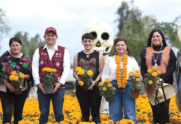 Clara Brugada da inicio a la venta de flores de Cempasúchil en CDMX