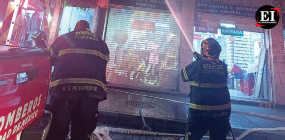 Se incendia bodega en la alcaldía Venustiano Carranza