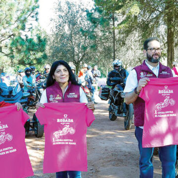 Se llevó a cabo una Rodada Rosa en Edoméx conmemorando la lucha contra el cáncer de mama