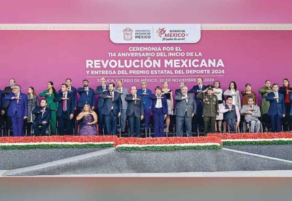 Encabeza Delfina Gómez Ceremonia Conmemorativa por el 114 Aniversario del Inicio de la Revolución Mexicana